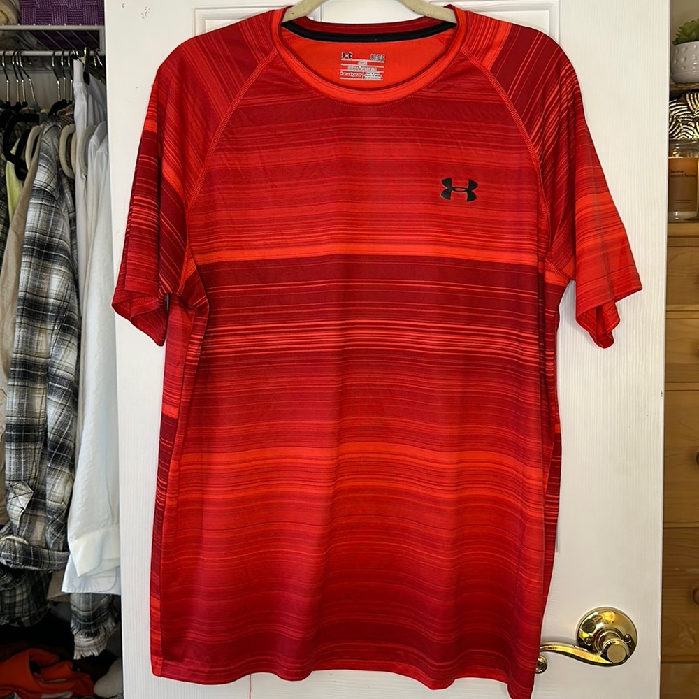 Red Under Armour Striped Heat Gear Short Sleeve Athletic T-Shirt